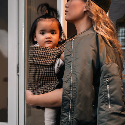 Baby carrier - Houndstooth Brown