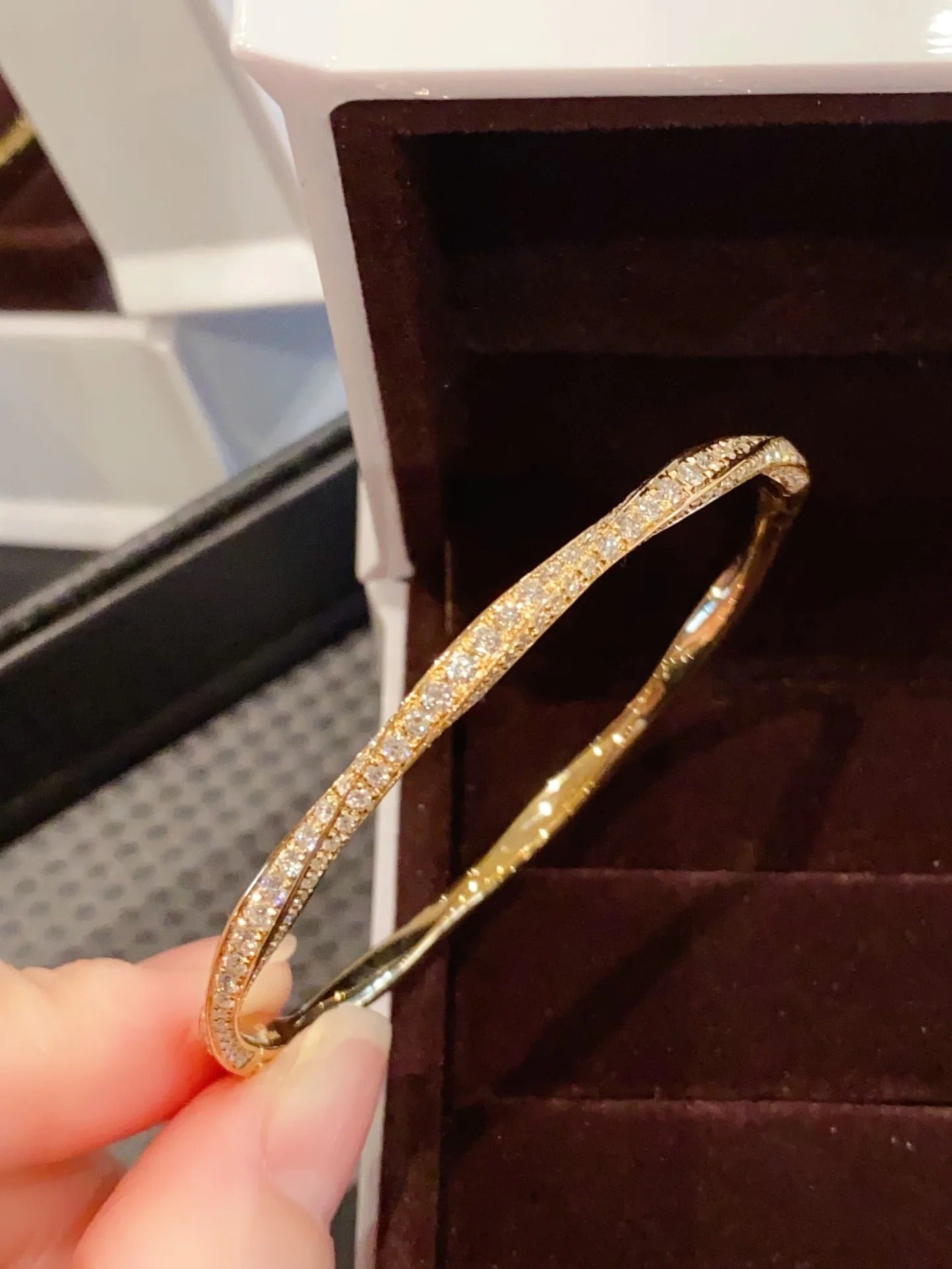 G18K Gold 1.504ct Natural White Diamonds